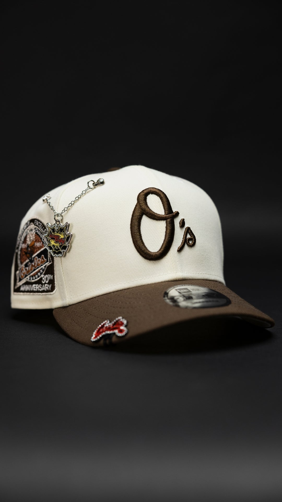 NEW ERA EXCLUSIVE 9FIFTY CHROME/BROWN BALTIMORE ORIOLES SNAPBACK W/ 30TH ANNIVERSARY SIDE PATCH