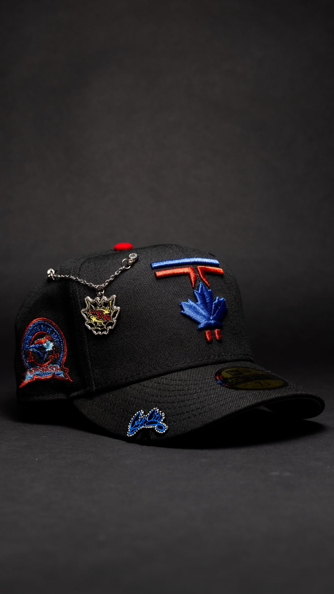 NEW ERA EXCLUSIVE 59FIFTY BLACK TORONTO BLUE JAYS W/ 40TH SEASON SIDE PATCH