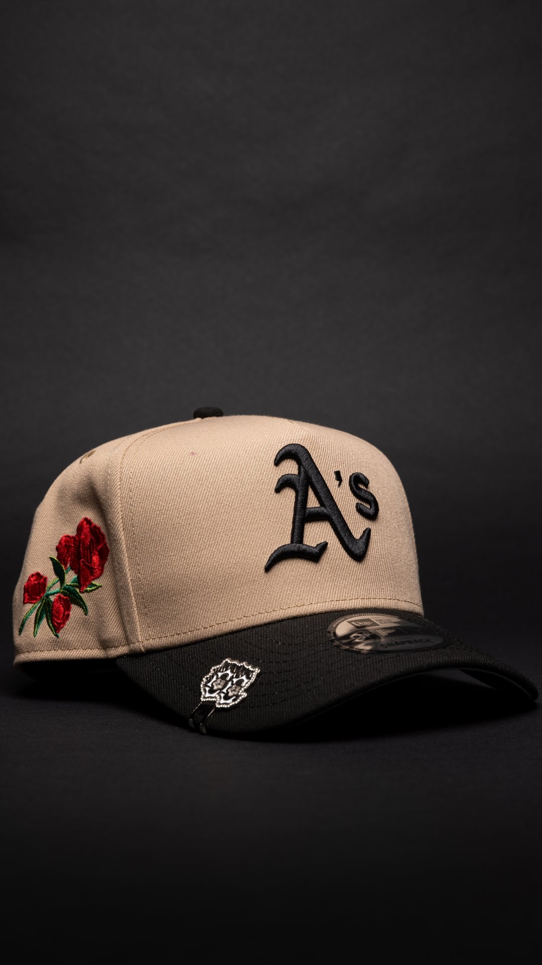 NEW ERA 9FIFTY A-FRAME CAMEL BROWN OAKLAND ATHLETICS W/ RED ROSES SIDE PATCH