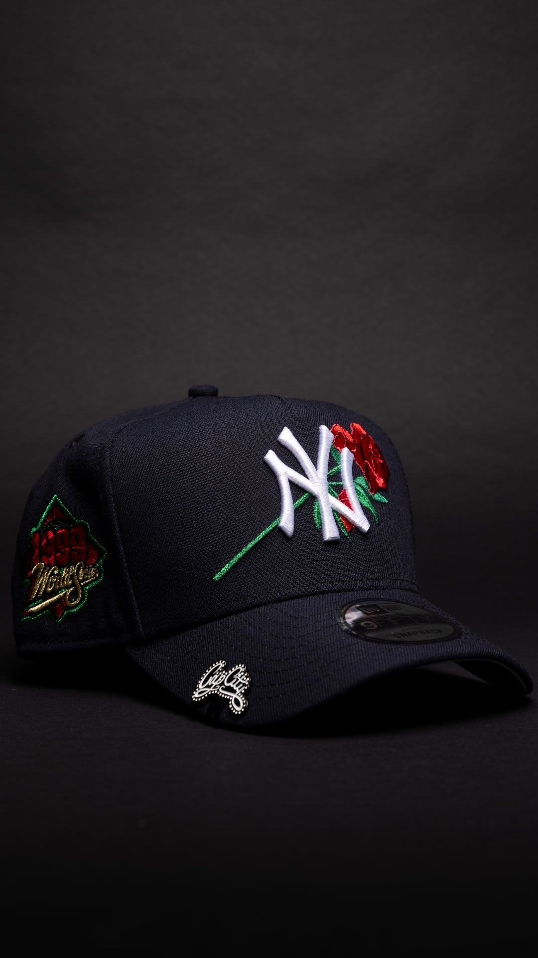 NEW ERA 9FIFTY A-FRAME NAVY NEW YORK YANKEES W/ RED ROSE + 1999 WORLD SERIES SIDE PATCH