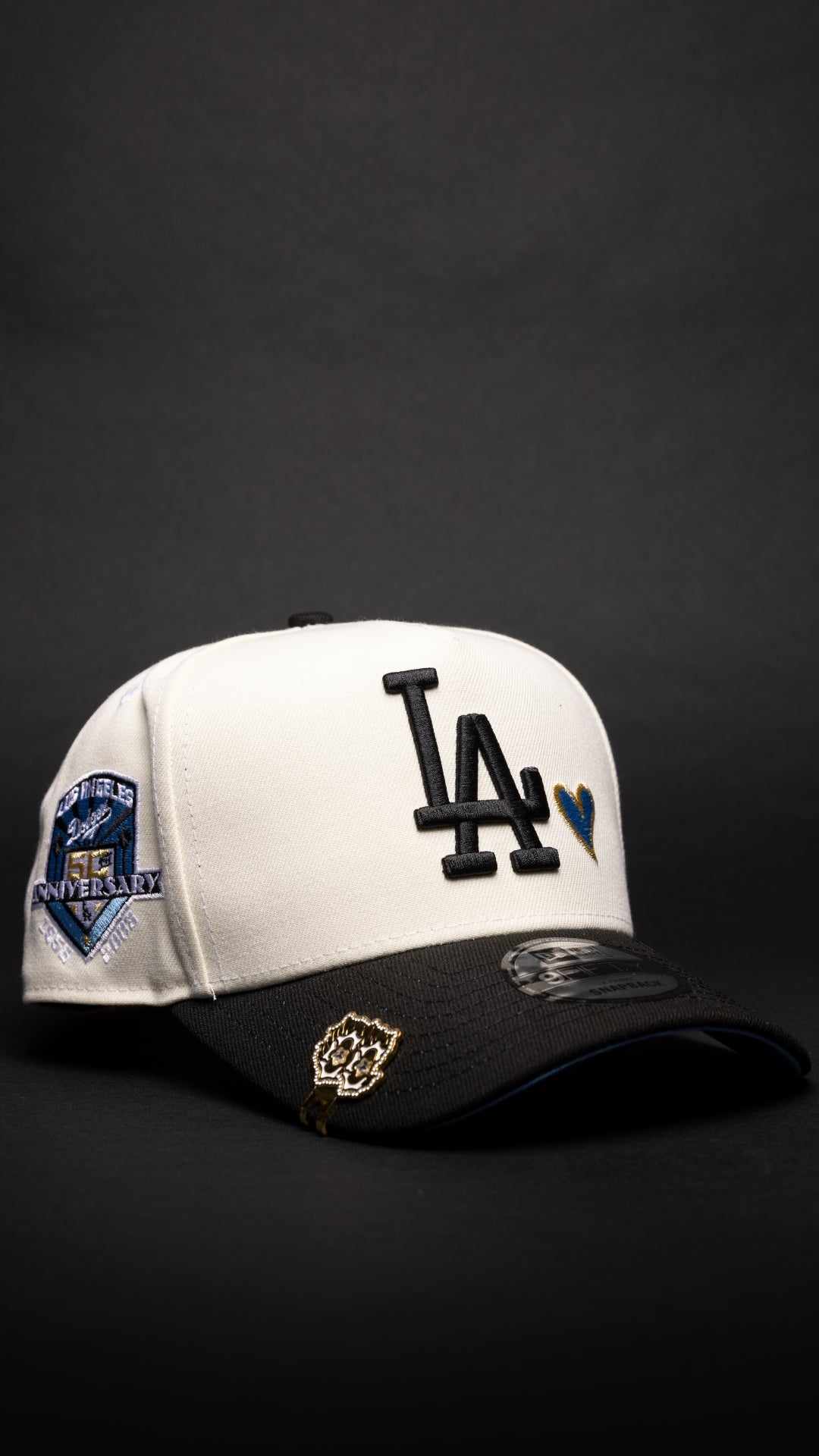 NEW ERA 9FIFTY A-FRAME CHROME/BLACK LOS ANGELES DODGERS SNAPBACK W/ HEART + 50TH ANNIVERSARY SIDE PATCH