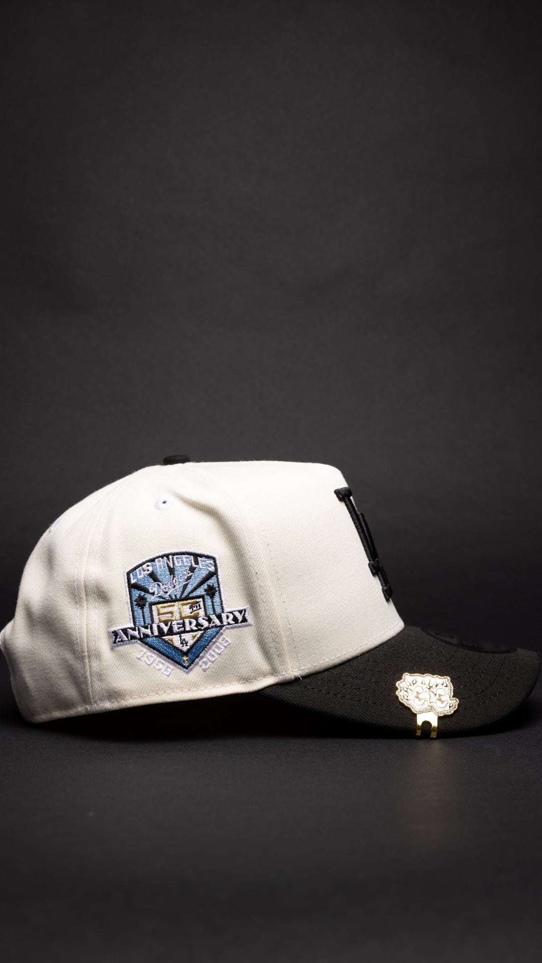 NEW ERA 9FIFTY A-FRAME CHROME/BLACK LOS ANGELES DODGERS SNAPBACK W/ HEART + 50TH ANNIVERSARY SIDE PATCH