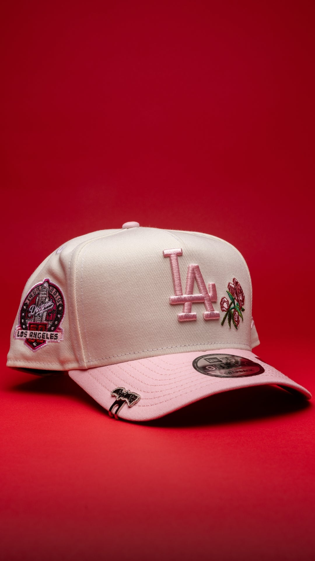 NEW ERA 9FIFTY A-FRAME CHROME/PNK LOS ANGELES DODGERS SNAPBACK W/ ROSES + 60TH ANNIVERSARY SIDE PATCH