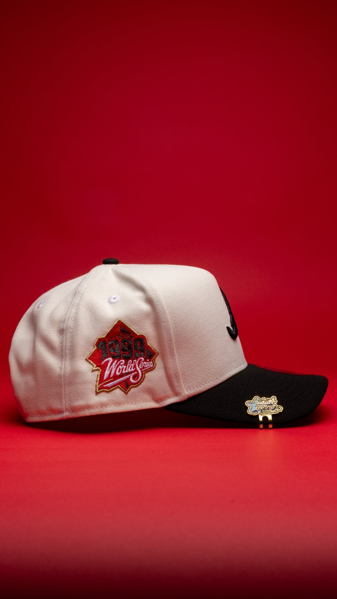 NEW ERA 9FIFTY A-FRAME CHROME/BLACK ATLANTA BRAVES SNAPBACK W/ RED ROSES + 1999 WORLD SERIES SIDE PATCH