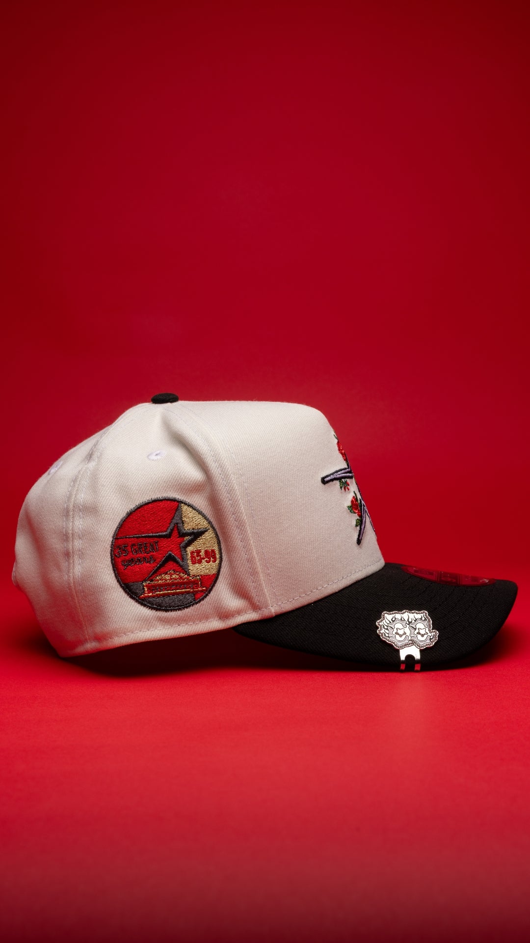 NEW ERA 9FIFTY A-FRAME CHROME/BLACK HOUSTON ASTROS SNAPBACK W/ RED ROSES + 35TH ANNIVERSARY SIDE PATCH