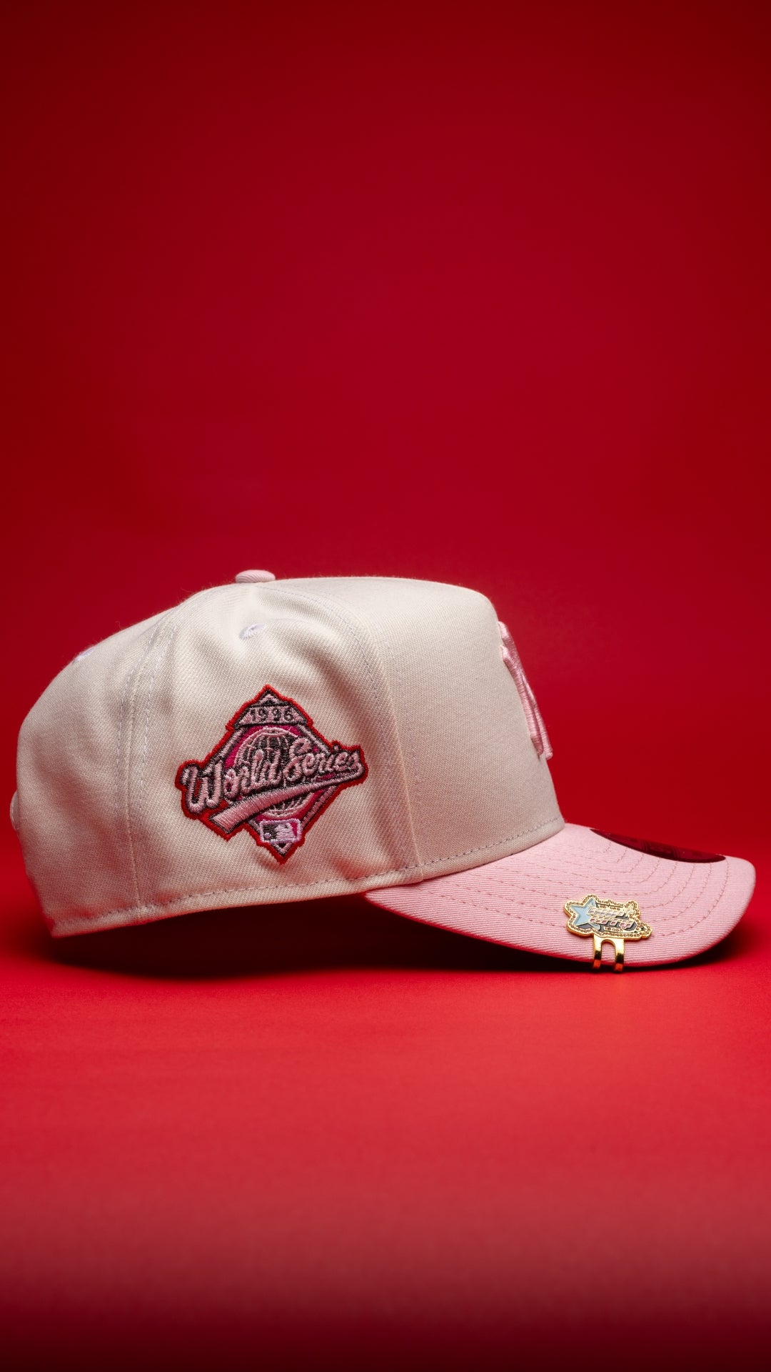 NEW ERA 9FIFTY A-FRAME CHROME/PNK NEW YORK YANKEES SNAPBACK W/ ROSES + 1999 WORLD SERIES SIDE PATCH