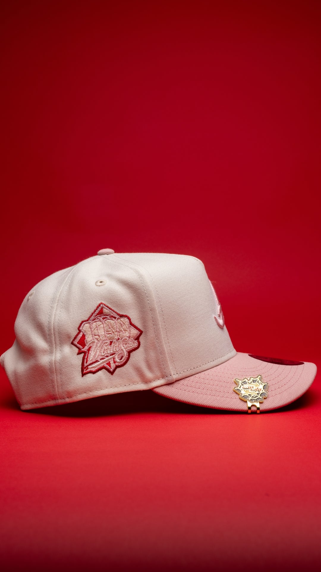 NEW ERA 9FIFTY A-FRAME CHROME/PNK ATLANTA BRAVES SNAPBACK W/ ROSES + 1999 WORLD SERIES SIDE PATCH