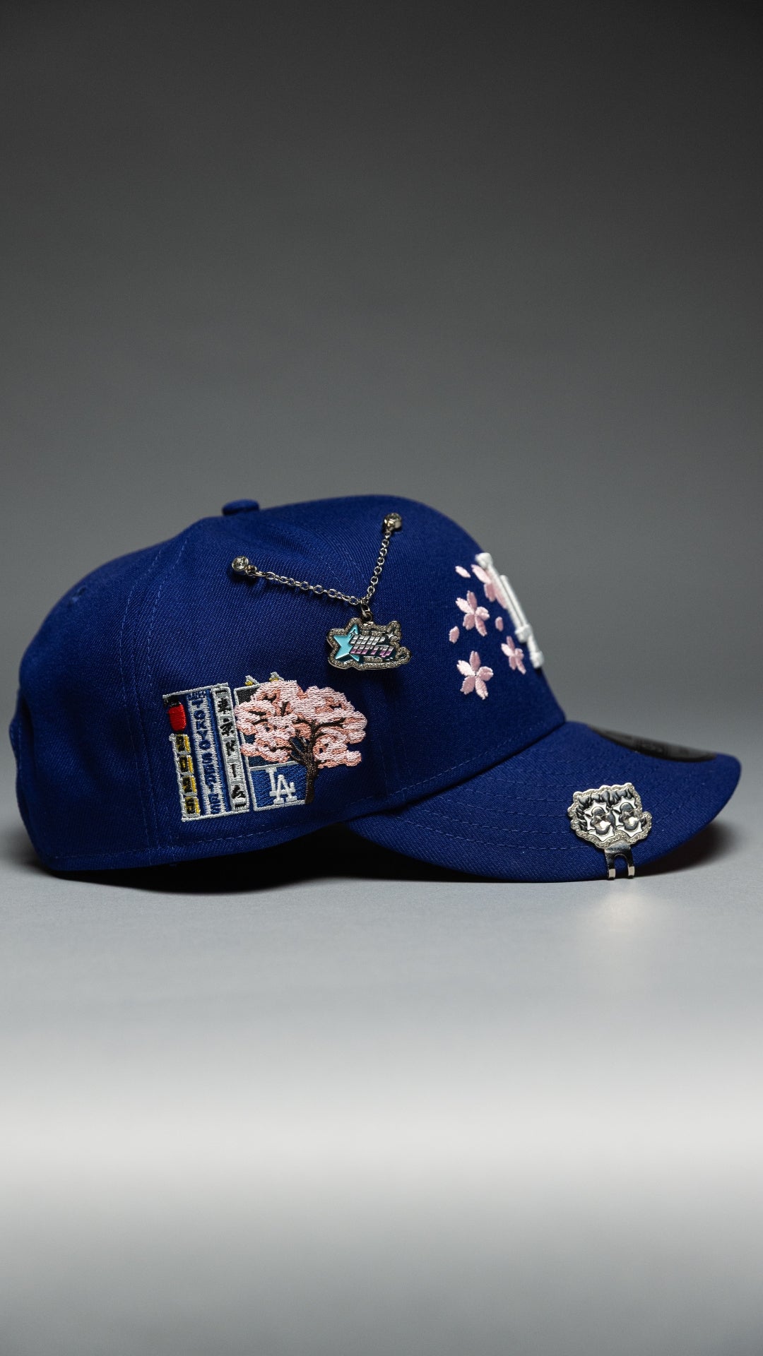 NEW ERA EXCLUSIVE 9FIFTY BLUE LOS ANGELES DODGERS SNAPBACK W/ FLORAL EMBROIDERY + TOKYO SERIES SIDE PATCH