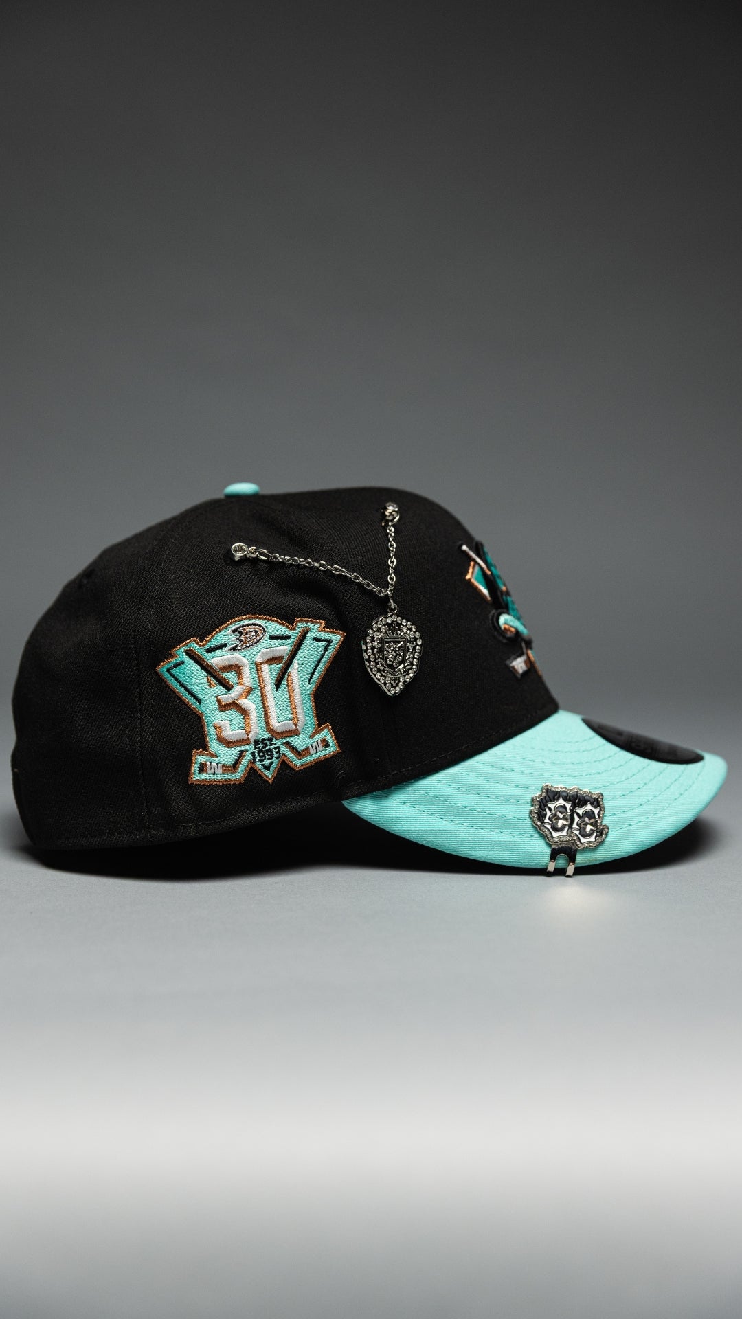 NEW ERA EXCLUSIVE 9FIFTY BLACK/TEAL ANAHEIM DUCKS SNAPBACK W/ 30TH ANNIVERSARY SIDE PATCH