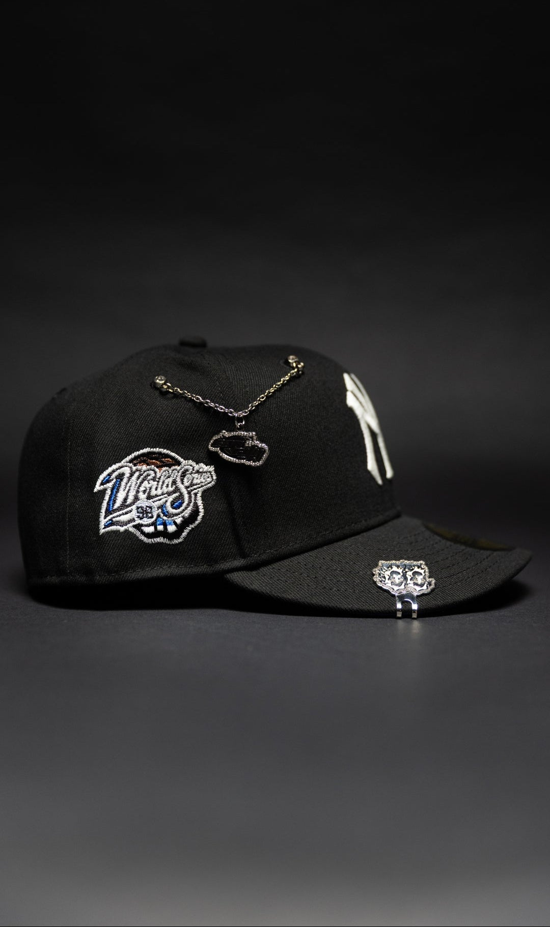 NEW ERA EXCLUSIVE 59FIFTY BLACK NEW YORK YANKEES W/ WORLD SERIES SIDE PATCH