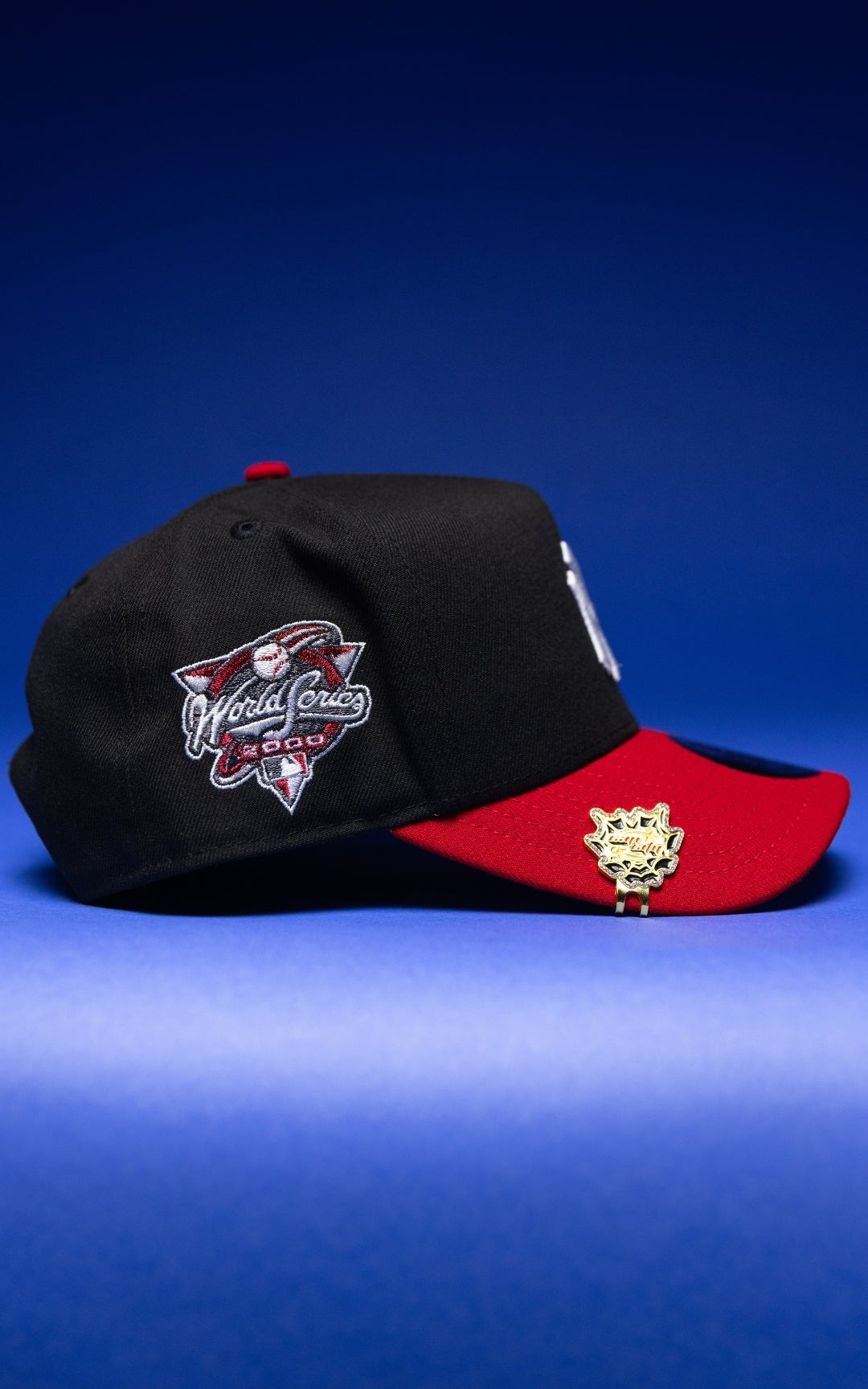 NEW ERA 9FIFTY A-FRAME BLACK/RED NEW YORK YANKEES SNAPBACK W/LADY LIBERTY + 2000 WORLD SERIES SIDE PATCH