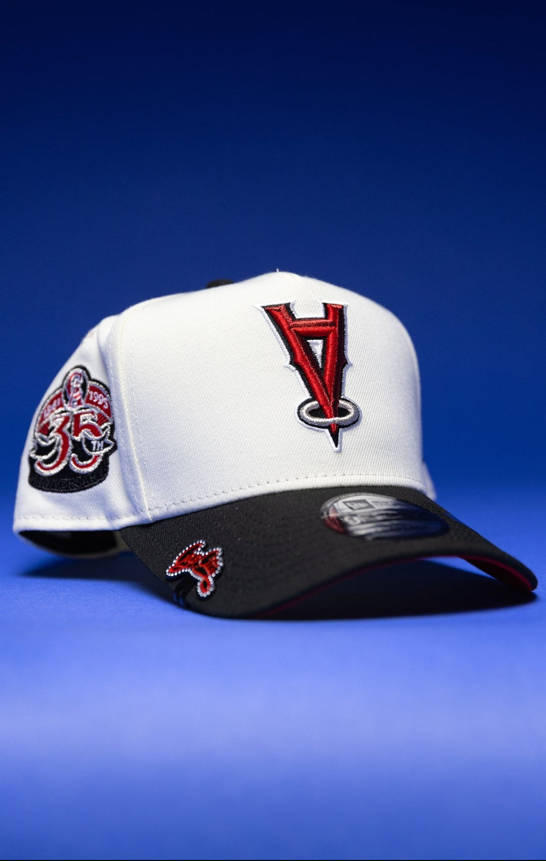 NEW ERA 9FIFTY A-FRAME CHROME/BLACK UPSIDE DOWN ANAHEIM ANGELS SNAPBACK W/ 35TH ANNIVERSARY SIDE PATCH