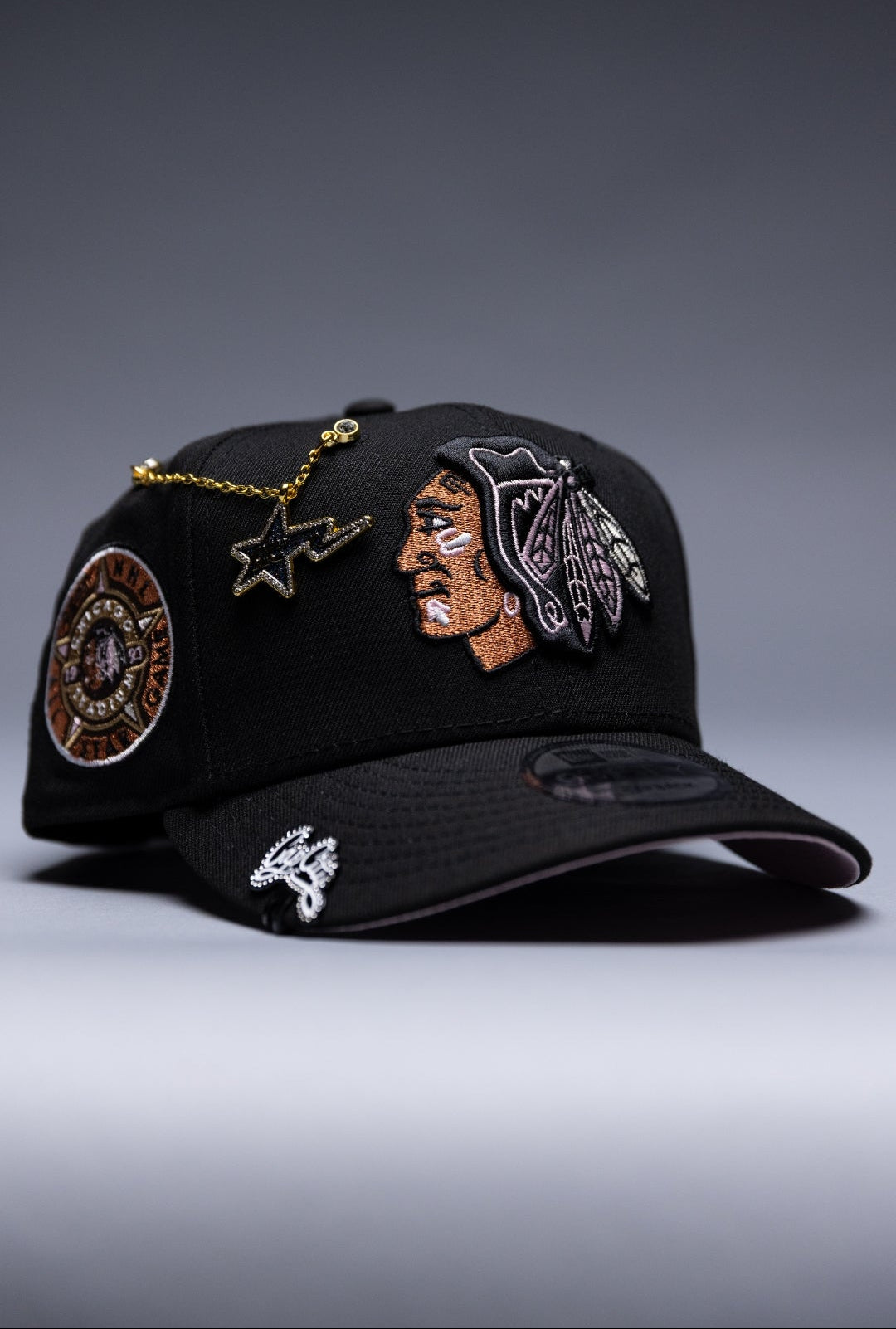 NEW ERA EXCLUSIVE 9FIFTY BLACK CHICAGO BLACKHAWKS SNAPBACK W/ ALL STAR GAME SIDE PATCH