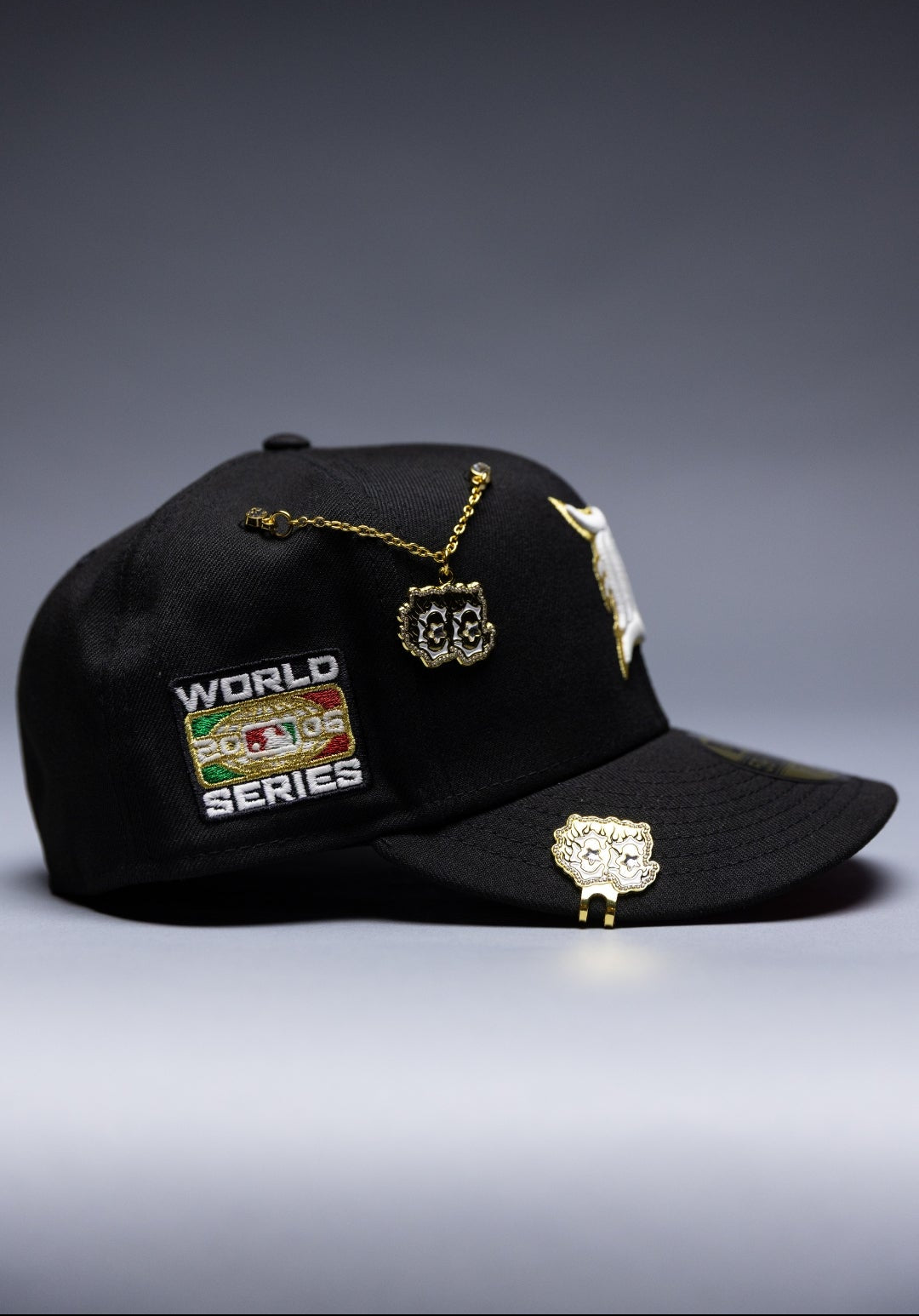 NEW ERA EXCLUSIVE 59FIFTY BLACK DETROIT TIGERS W/ WORLD SERIES SIDE PATCH