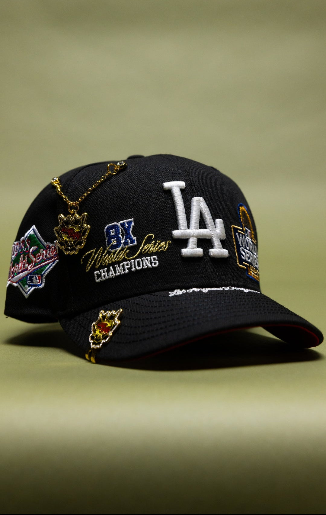 NEW ERA EXCLUSIVE 9FIFTY BLACK LOS ANGELES DODGERS SNAPBACK W/ WORLD SERIES EMBROIDERY PATCHES