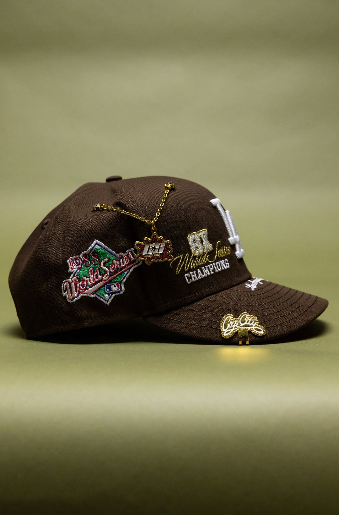 NEW ERA EXCLUSIVE 9FIFTY BROWN LOS ANGELES DODGERS SNAPBACK W/ WORLD SERIES EMBROIDERY PATCHES