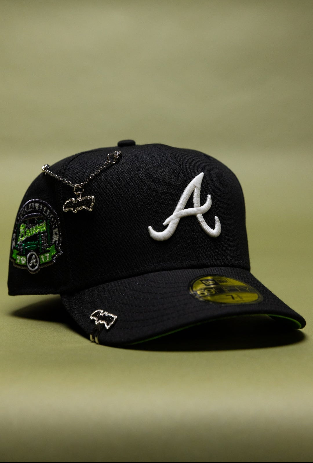 NEW ERA EXCLUSIVE 59FIFTY BLACK ATLANTA BRAVES W/ 2017 INAUGURAL SEASON SIDE PATCH