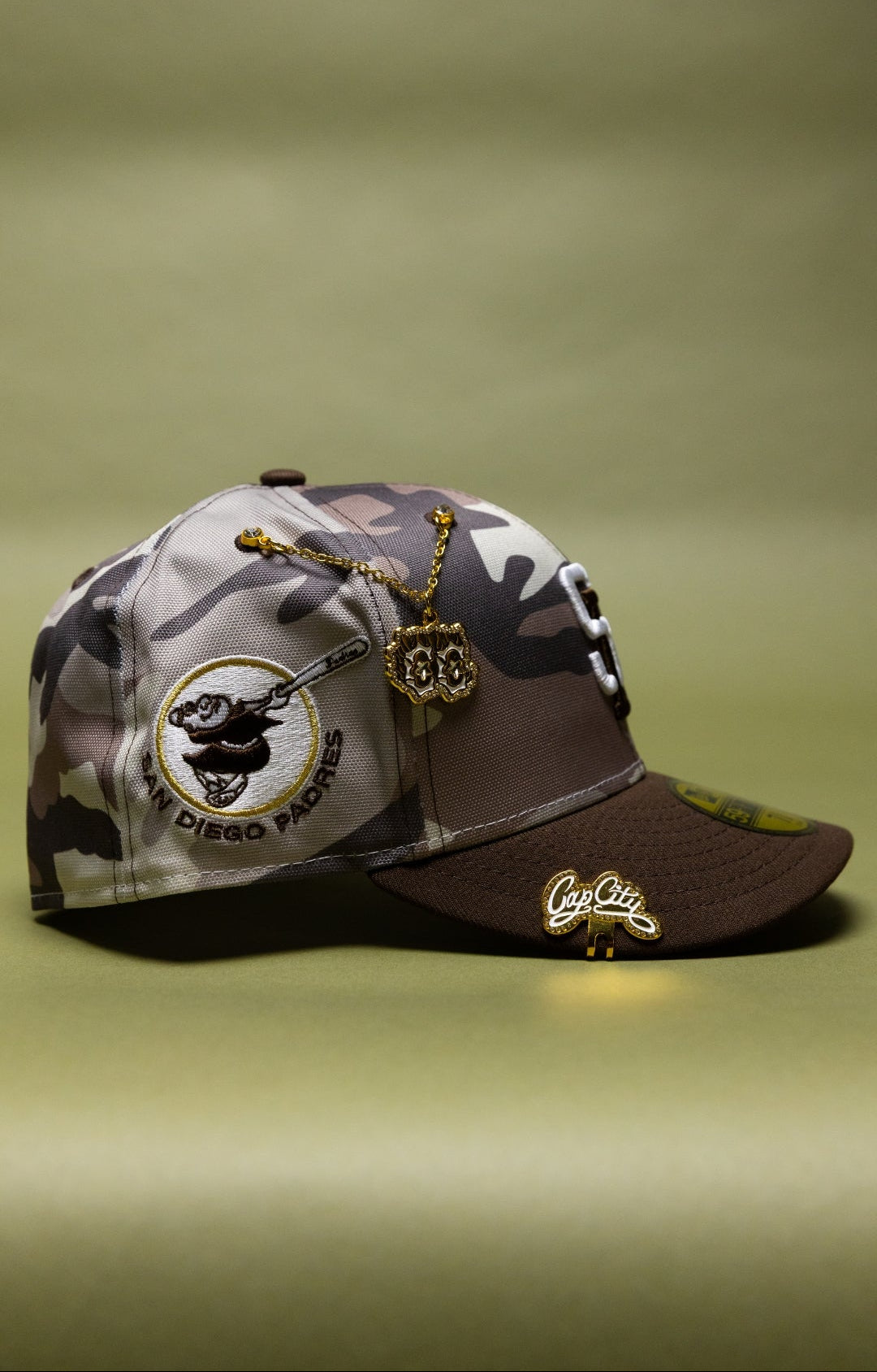 NEW ERA EXCLUSIVE 59FIFTY GREY CAMO SAN DIEGO PADRES W/ PADRES LOGO SIDE PATCH