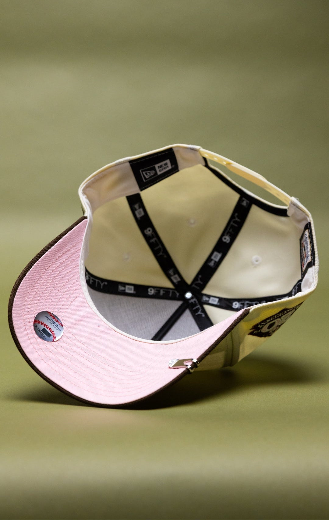 New Era 9FIFTY A-FRAME Chrome/Brown Colorado Rockies W/ 20TH Anniversa