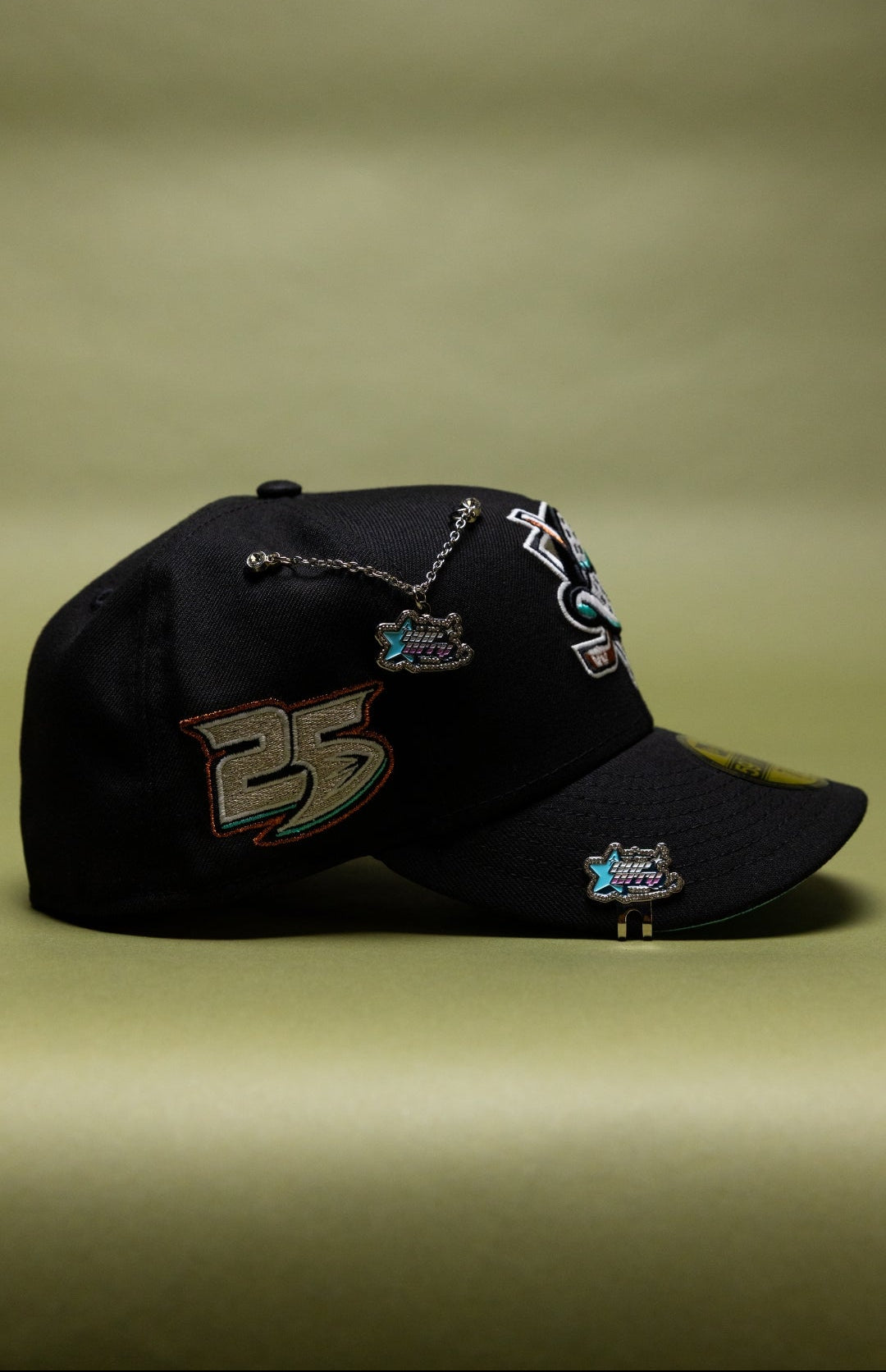 NEW ERA EXCLUSIVE 59FIFTY BLACK ANAHEIM DUCKS W/ 25TH ANNIVERSARY SIDE PATCH
