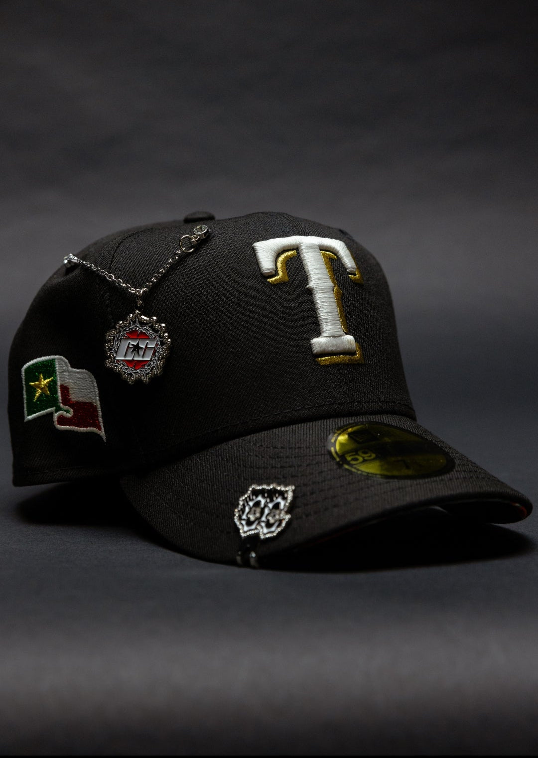 NEW ERA EXCLUSIVE 59FIFTY BLACK TEXAS RANGERS W/ TEXAS STATE FLAG SIDE PATCH