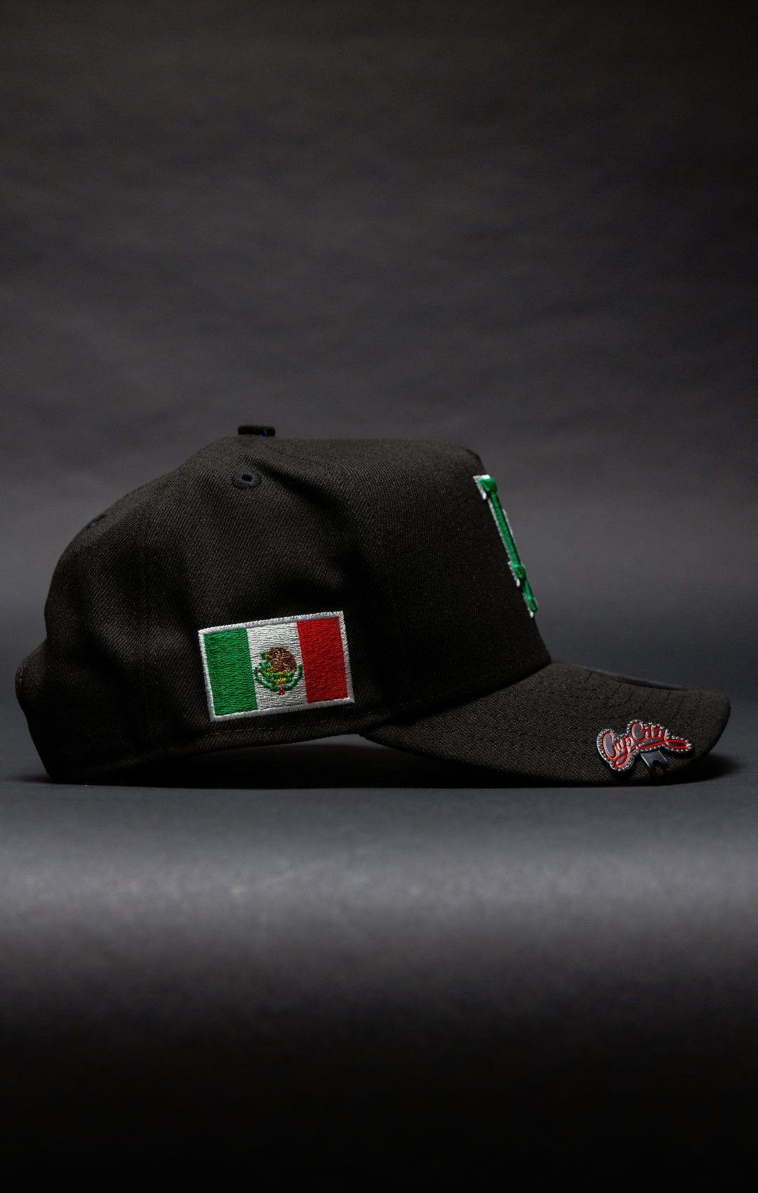 NEW ERA 9FIFTY A-FRAME BLACK LOS ANGELES DODGERS SNAPBACK W/ MEXICAN FLAG LOGO + MEXICAN FLAG SIDE PATCH