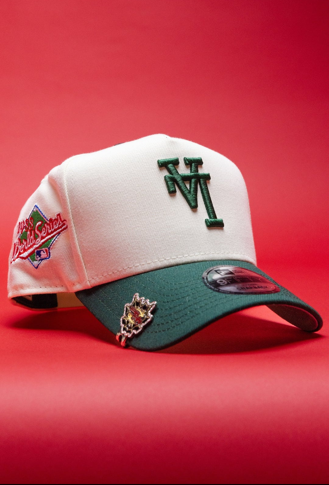 NEW ERA 9FIFTY A-FRAME CHROME/FOREST GREEN UPSIDE DOWN LOS ANGELES DODGERS SNAPBACK W/ 1988 WORLD SERIES SIDE PATCH