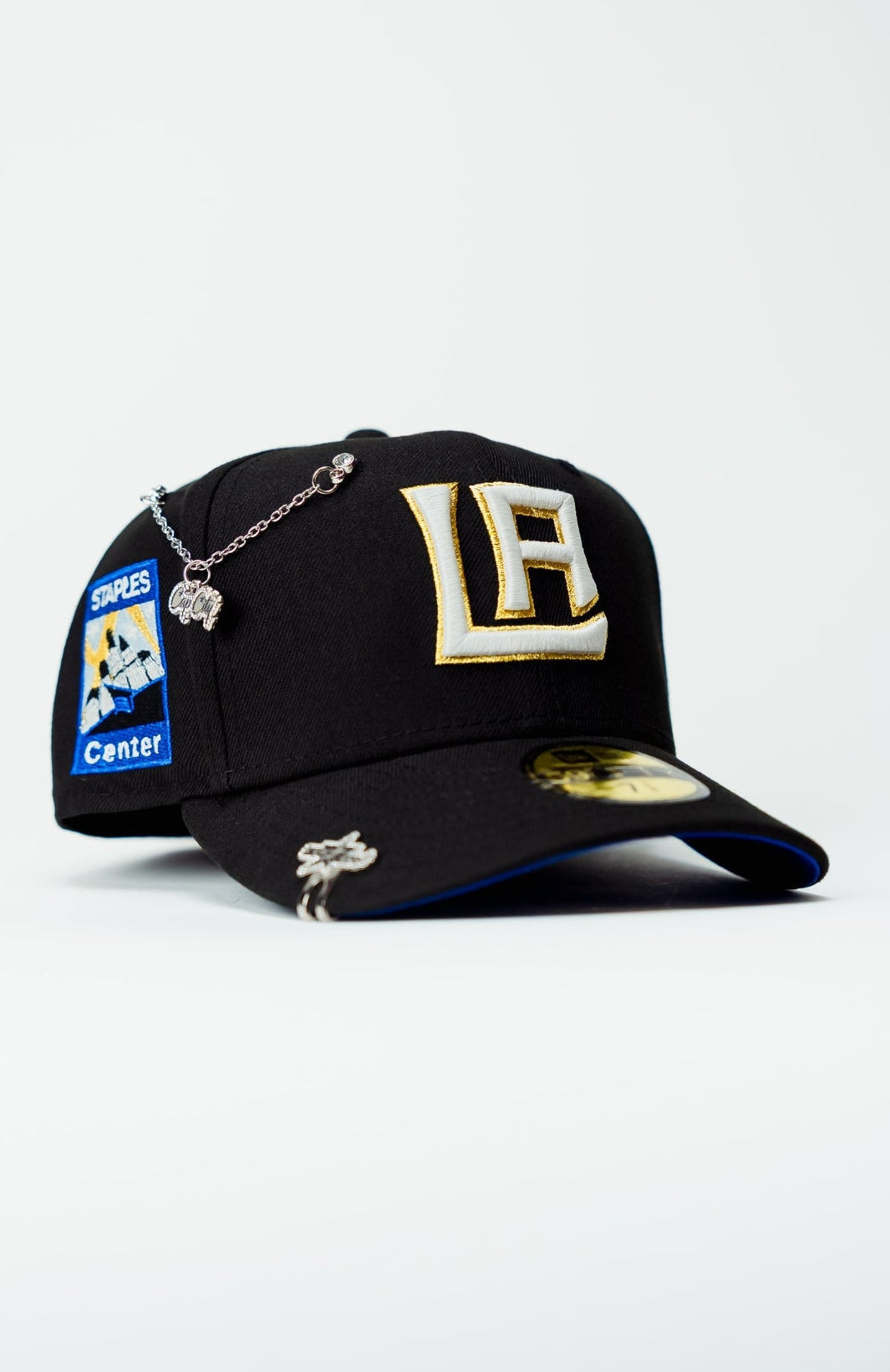 NEW ERA EXCLUSIVE 59FIFTY BLACK LOS ANGELES KINGS W/ STAPLES CENTER SIDE PATCH