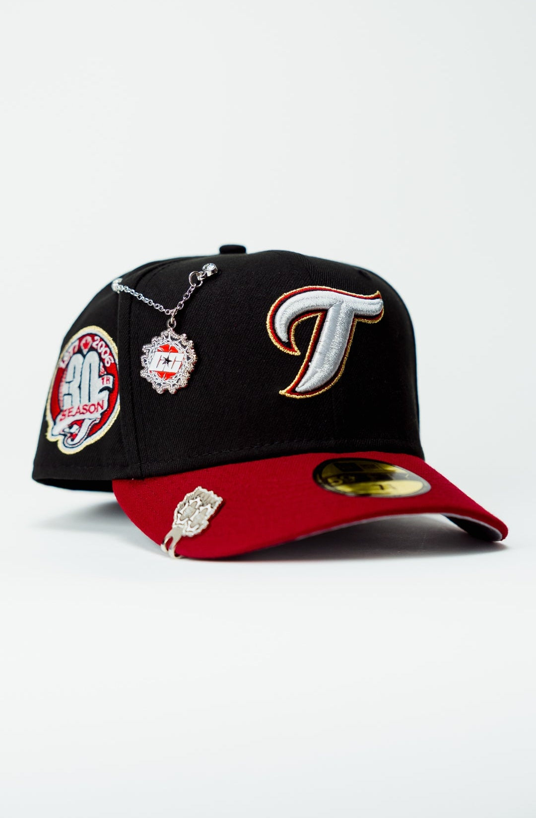 NEW ERA EXCLUSIVE 59FIFTY BLACK/BURGUNDY TORONTO BLUE JAYS W/ 30TH SEASON SIDE PATCH