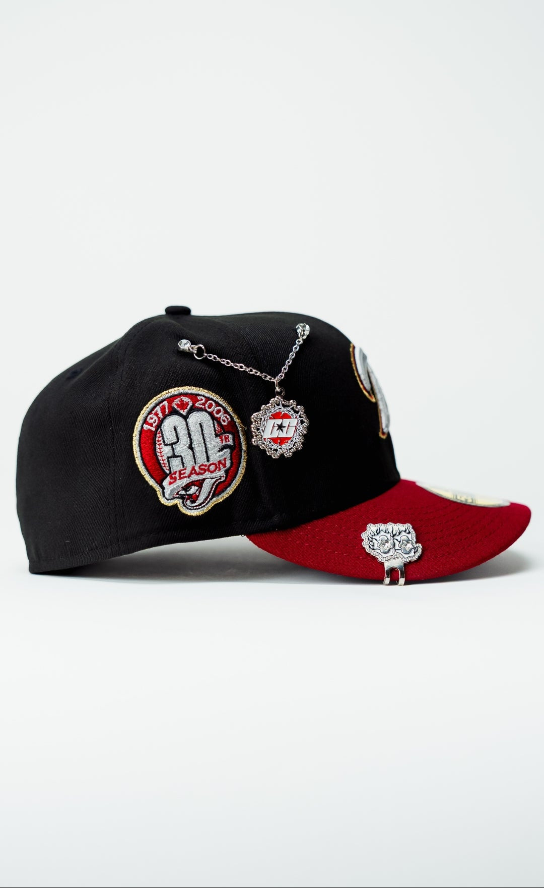 NEW ERA EXCLUSIVE 59FIFTY BLACK/BURGUNDY TORONTO BLUE JAYS W/ 30TH SEASON SIDE PATCH