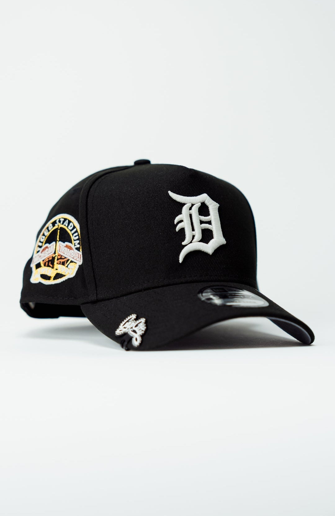 NEW ERA 9FIFTY A-FRAME BLACK DETROIT TIGERS SNAPBACK W/ TIGER STADIUM SIDE PATCH