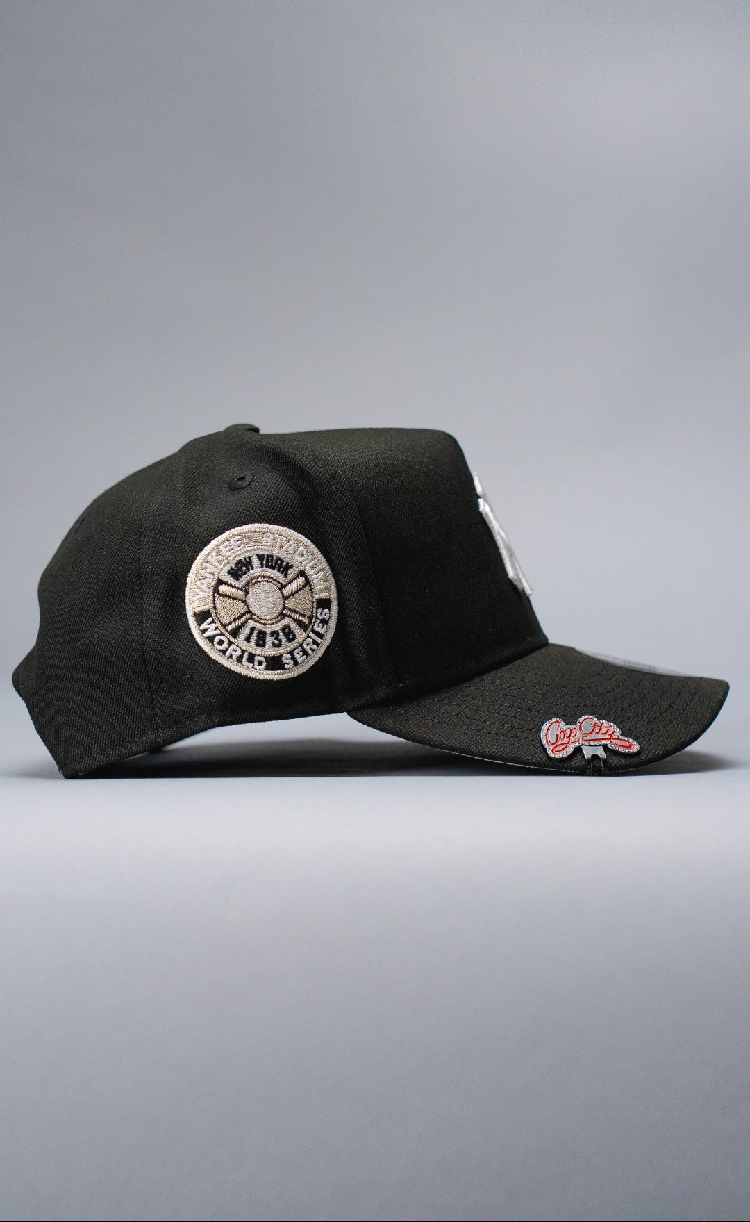 NEW ERA 9FIFTY A-FRAME BLACK NEW YORK YANKEES SNAPBACK W/ WORLD SERIES SIDE PATCH