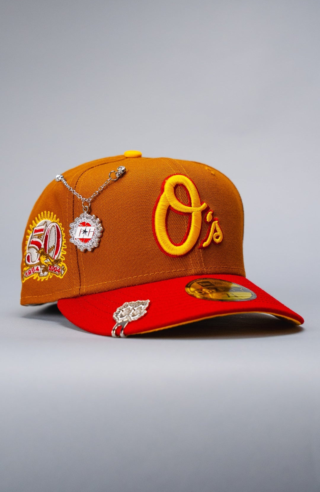 NEW ERA EXCLUSIVE 59FIFTY DARK KHAKI/BURGUNDY BALTIMORE ORIOLES W/ 50TH ANNIVERSARY PATCH