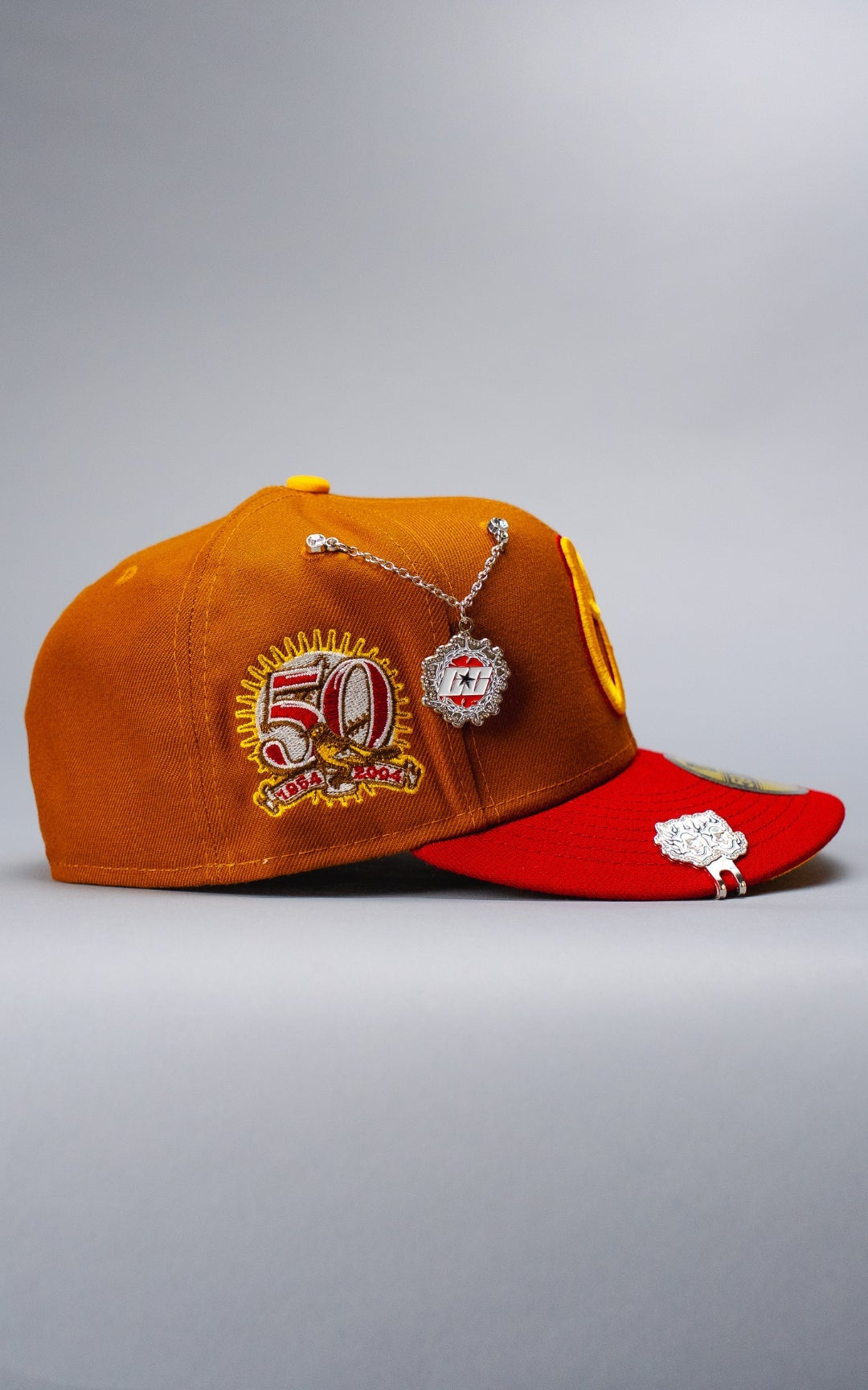 NEW ERA EXCLUSIVE 59FIFTY DARK KHAKI/BURGUNDY BALTIMORE ORIOLES W/ 50TH ANNIVERSARY PATCH