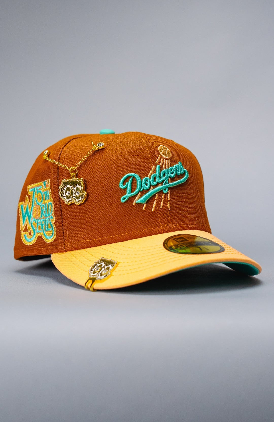 NEW ERA EXCLUSIVE 59FIFTY DARK KHAKI/BLUSH LOS ANGELES DODGERS W/ 75TH WORLD SERIES SIDE PATCH