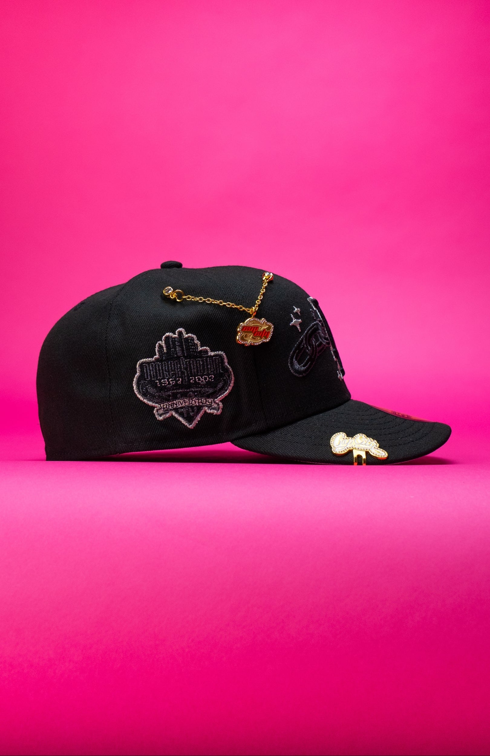 NEW ERA EXCLUSIVE 59FIFTY BLACK LOS ANGELES DODGERS W/ EMBROIDERY + 40TH ANNIVERSARY SIDE PATCH