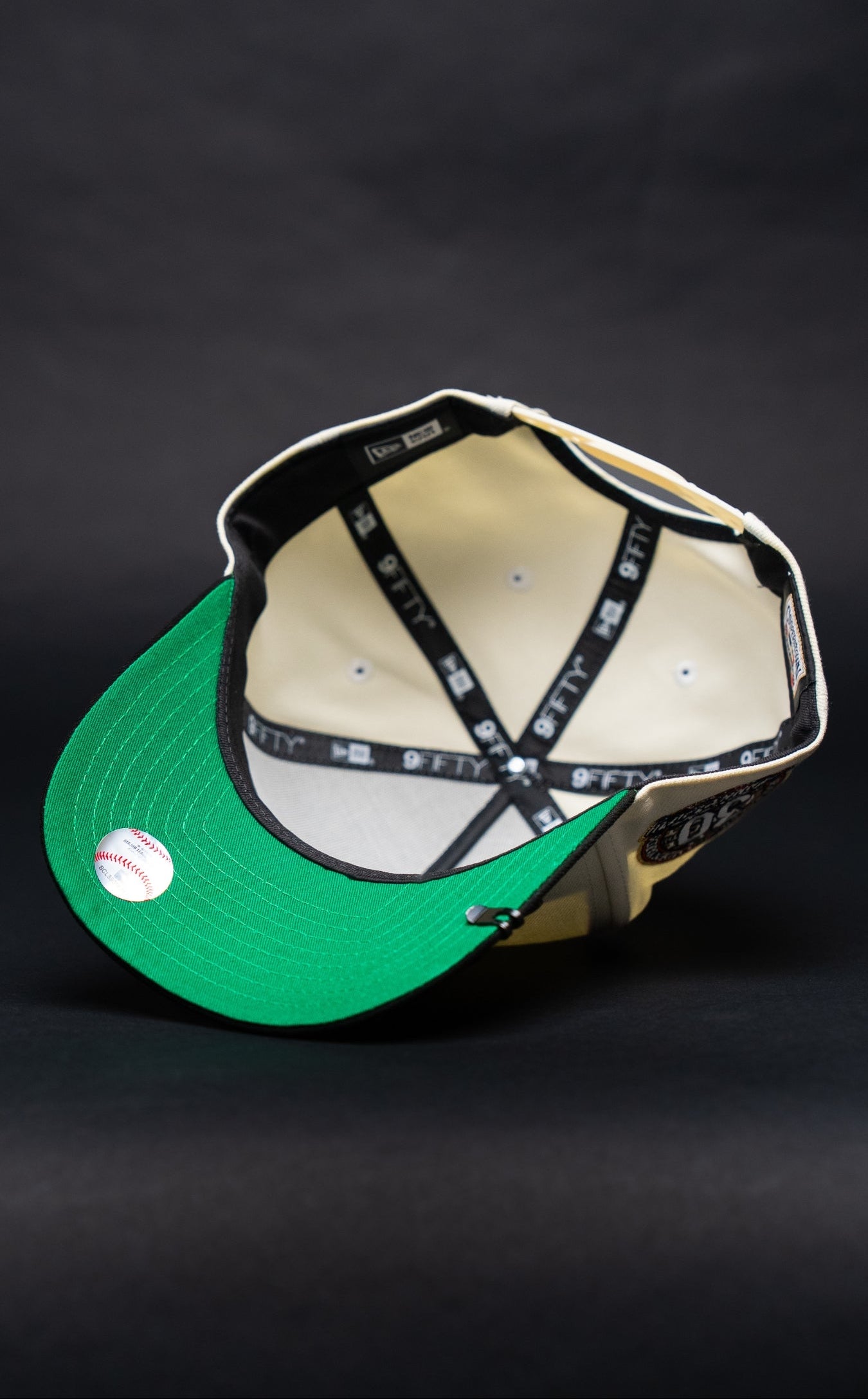 NEW ERA 9FIFTY A-FRAME CHROME/BLACK BALTIMORE ORIOLES W/ 30TH ANNIVERS