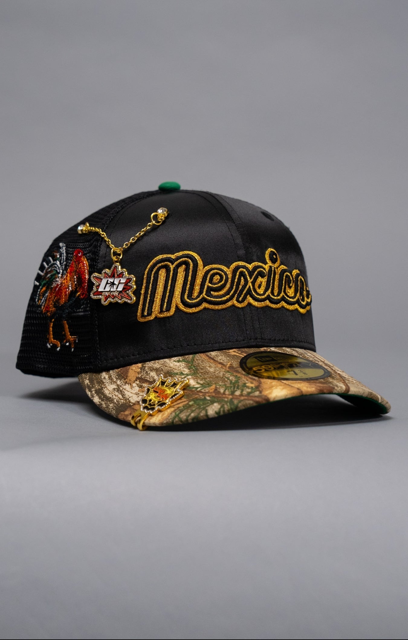 NEW ERA EXCLUSIVE 59FIFTY SATIN/REALTREE 2025 WBC MEXICO SCRIPT W/ EL GALLO SIDE PATCH