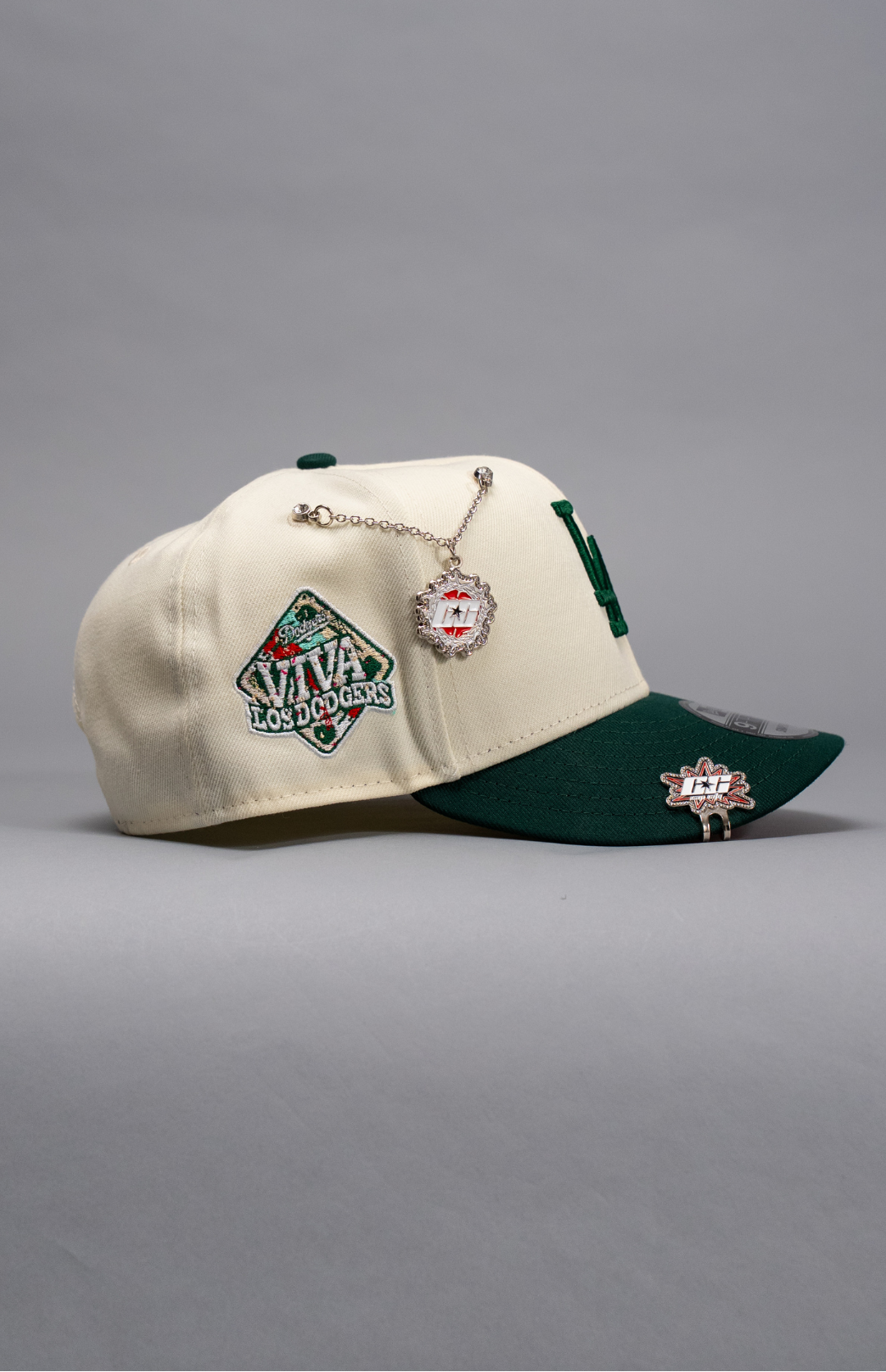 NEW ERA EXCLUSIVE 9FIFTY CHROME/FOREST GREEN LOS ANGELES DODGERS SNAPBACK W/ "VIVA LOS DODGERS" SIDE PATCH