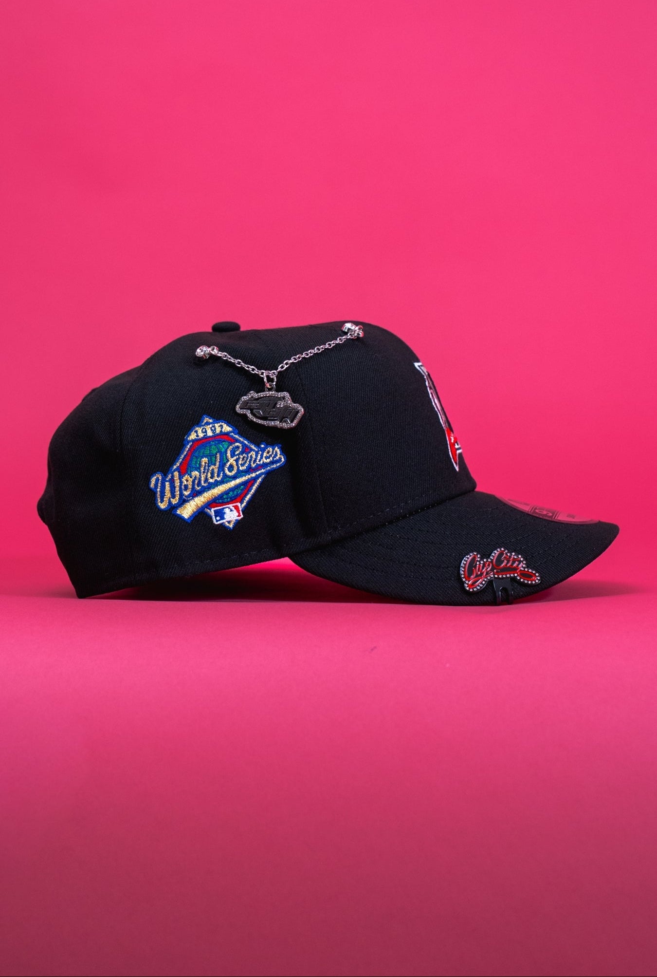 NEW ERA EXCLUSIVE 9FIFTY BLACK MIAMI MARLINS SNAPBACK W/ 1997 WORLD SERIES SIDE PATCH