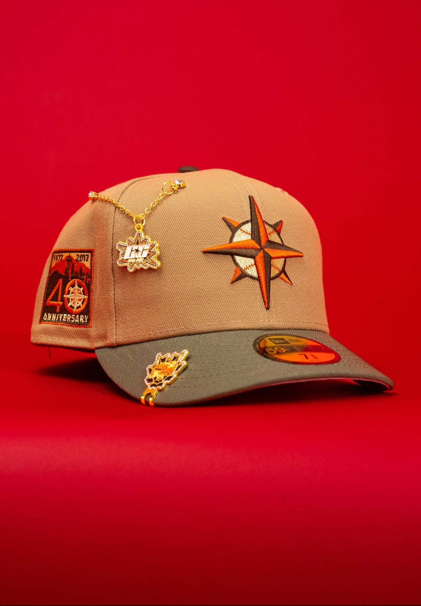 NEW ERA EXCLUSIVE 59FIFTY KHAKI/OLIVE SEATTLE MARINERS W/ 40TH ANNIVERSARY SIDE PATCH