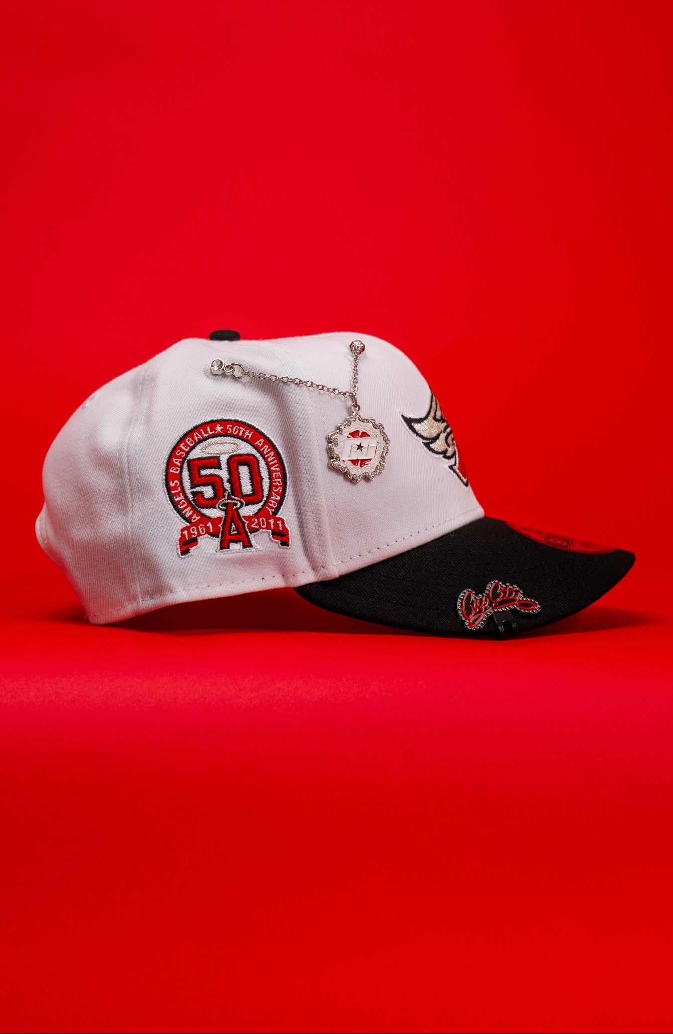 NEW ERA EXCLUSIVE 9FIFTY PEARL WHITE ANAHEIM ANGELS SNAPBACK W/ 50TH ANNIVERSARY SIDE PATCH