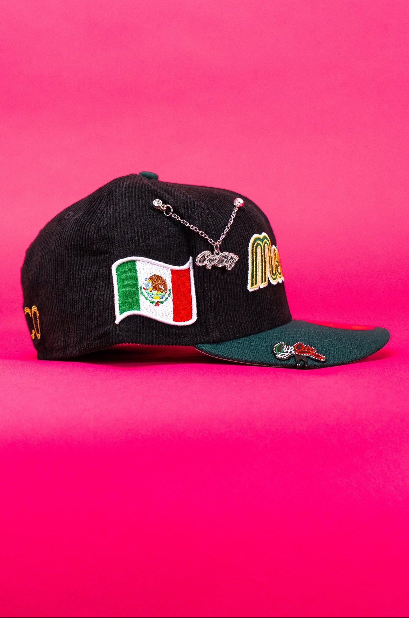 NEW ERA EXCLUSIVE 59FIFTY CORDUROY/GREEN 2025 WBC MEXICO SCRIPT W/ MEXICO FLAG SIDE PATCH