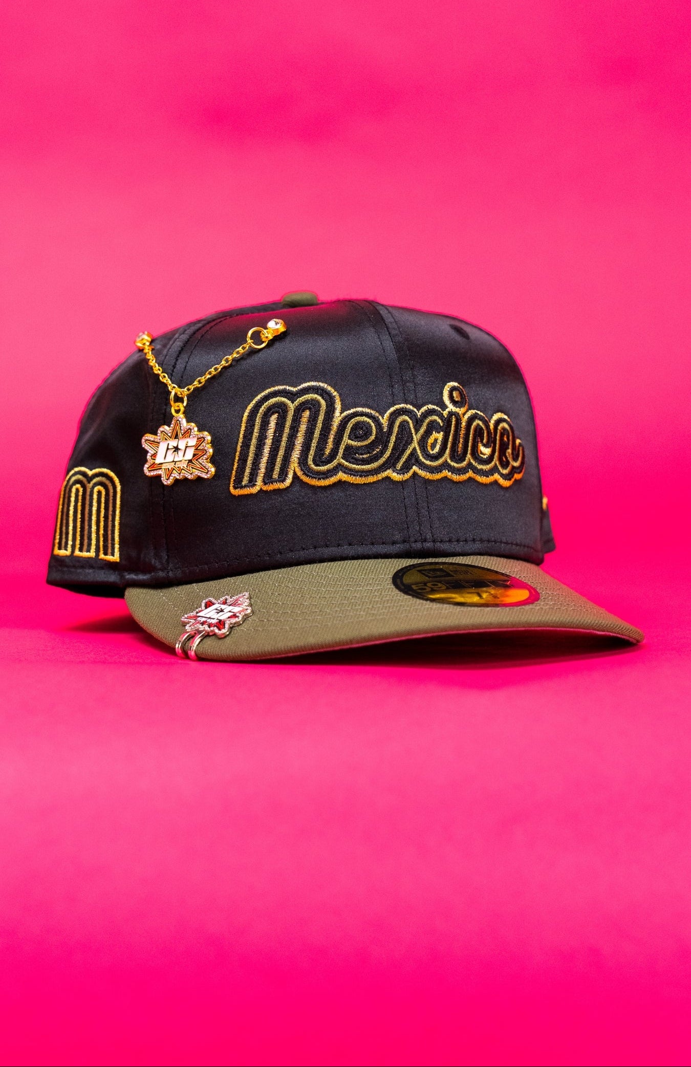 NEW ERA EXCLUSIVE 59FIFTY SATIN/GREEN 2025 WBC MEXICO SCRIPT W/ MEXICO TEAM LOGO SIDE PATCH