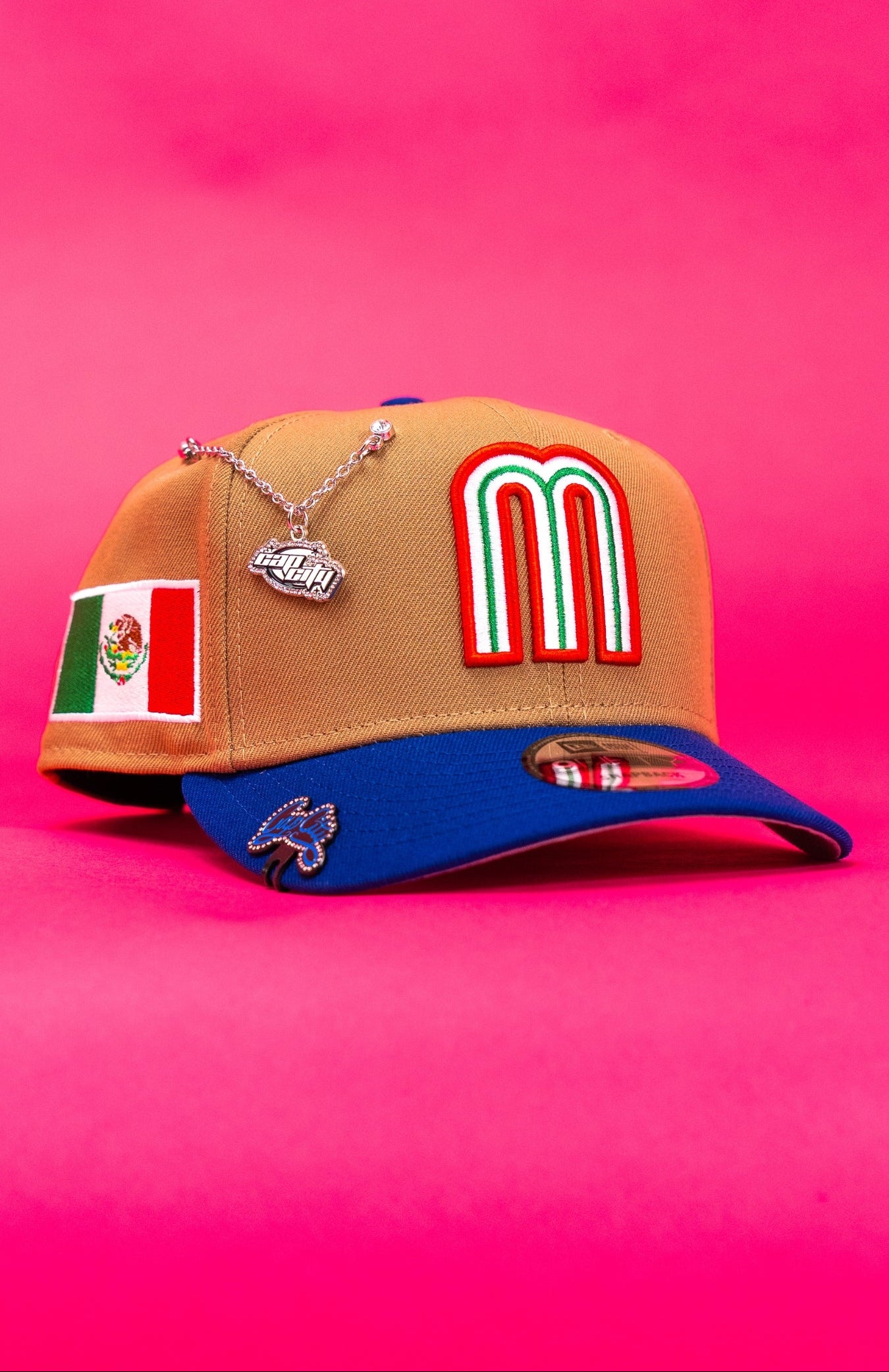 NEW ERA EXCLUSIVE 9FIFTY CAMEL/BLUE MEXICO 2025 WORLD BASEBALL CLASSIC SNAPBACK W/ MEXICO FLAG SIDE PATCH