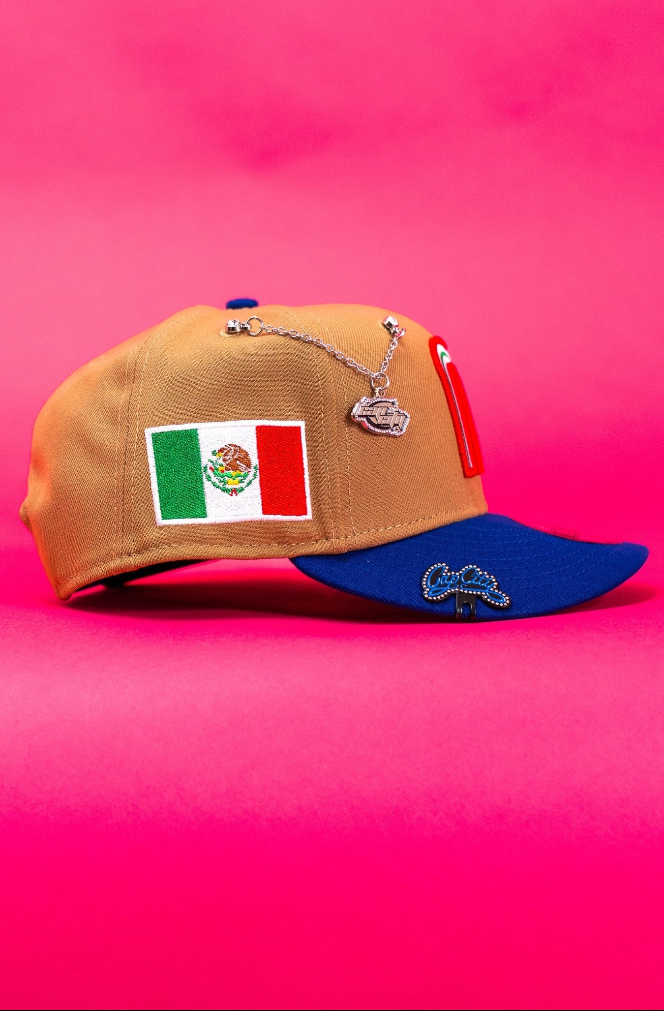 NEW ERA EXCLUSIVE 9FIFTY CAMEL/BLUE MEXICO 2025 WORLD BASEBALL CLASSIC SNAPBACK W/ MEXICO FLAG SIDE PATCH