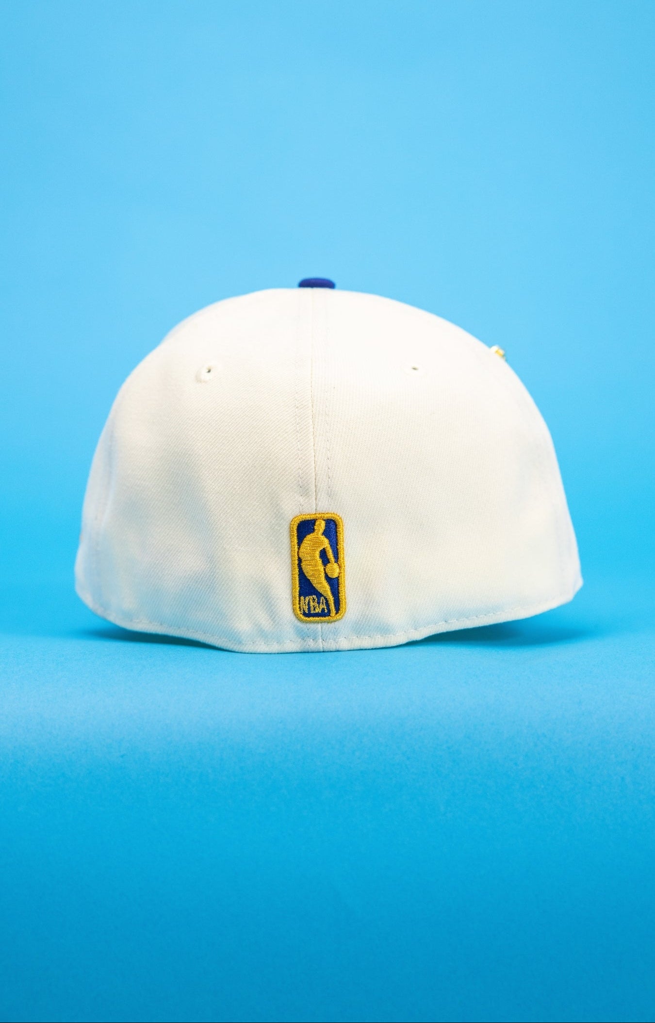 NEW ERA EXCLUSIVE 59FIFTY CHROME/BLUE LOS ANGELES LAKERS SCRIPT W/ 17X CHAMPIONS SIDE PATCH
