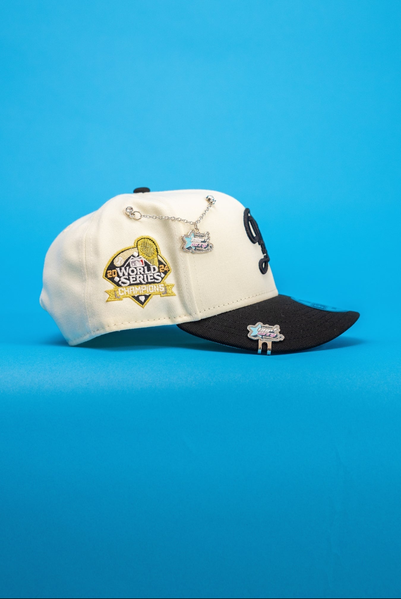 NEW ERA EXCLUSIVE 9FIFTY CHROME/BLACK LOS ANGELES DODGERS SNAPBACK W/ WORLD SERIES CHAMPIONS SIDE PATCH