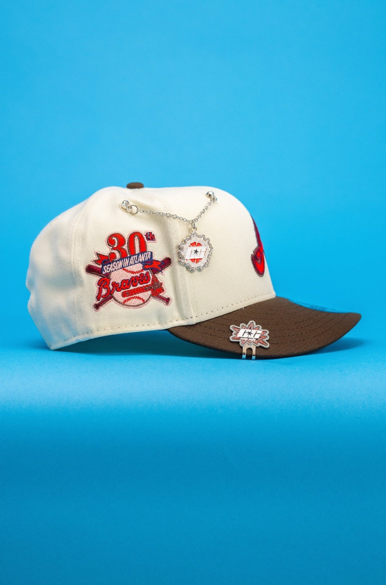 NEW ERA EXCLUSIVE 9FIFTY CHROME/BROWN ATLANTA BRAVES SNAPBACK W/ 30TH ANNIVERSARY SIDE PATCH
