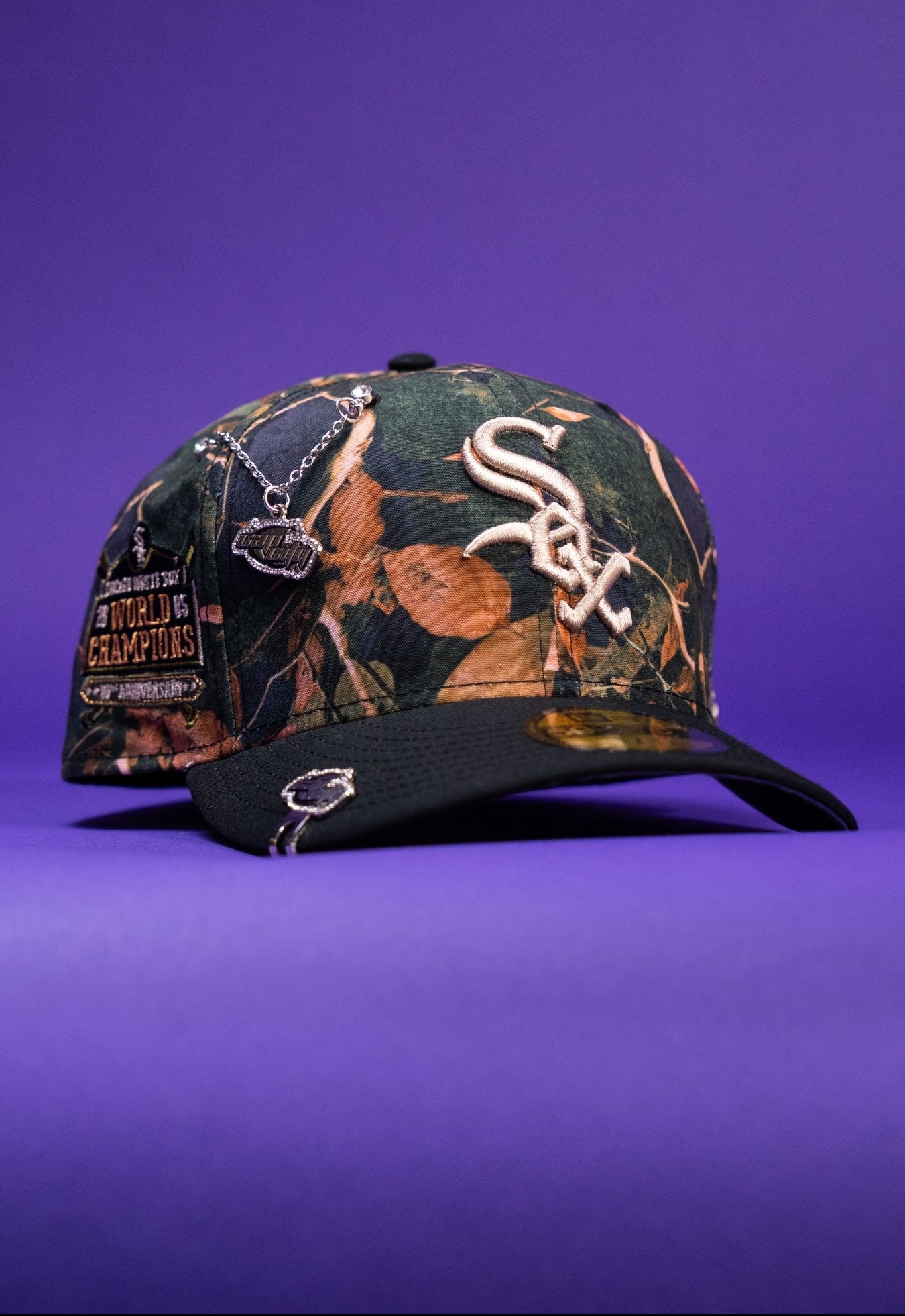 NEW ERA EXCLUSIVE 59FIFTY CAMOUFLAGE CHICAGO WHITE SOX W/ WORLD CHAMPIONS SIDE PATCH